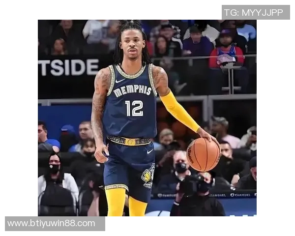 考辛斯盛赞华子与莫兰特组合完美契合展现篮球新风貌